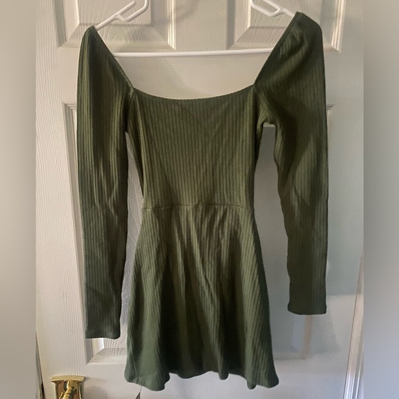 NWT Reformation Cleona Knit Dress- Fern size S - Picture 5 of 6